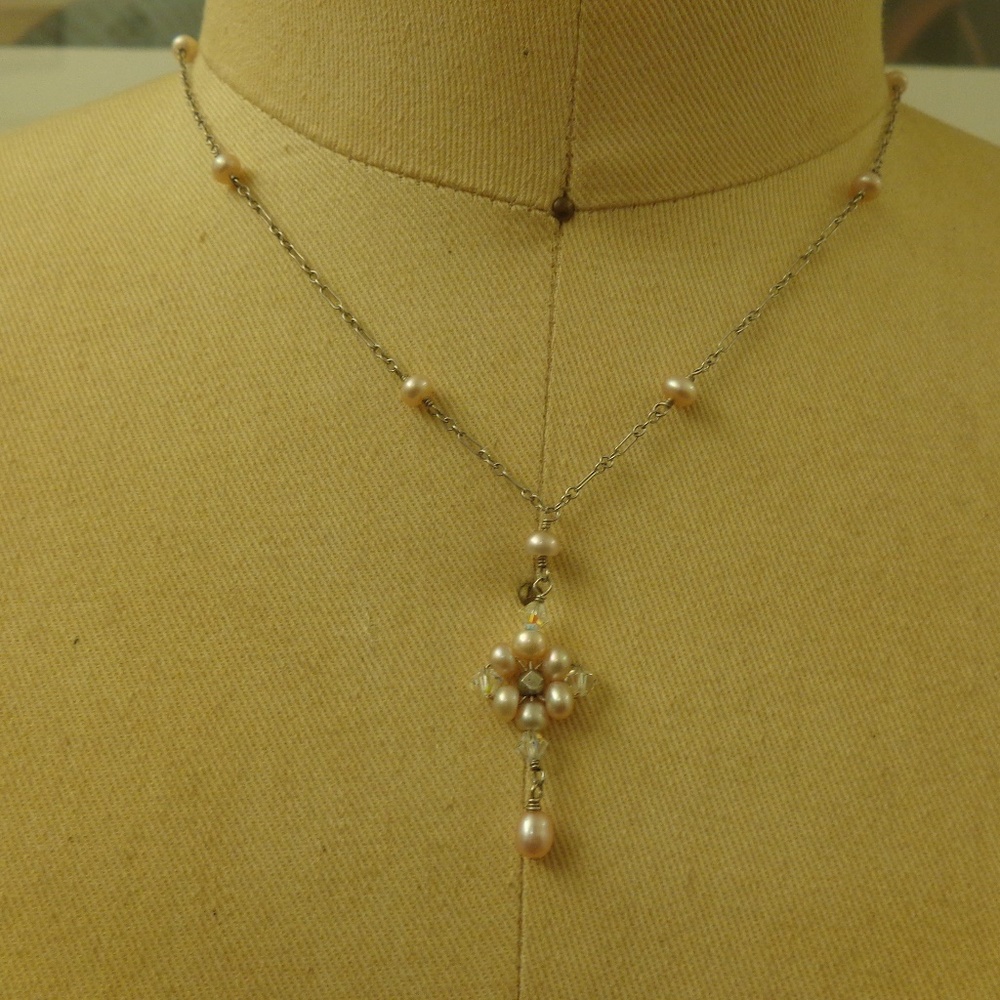 Vintage 90s Fresh Water Pearl and Crystal Necklace
